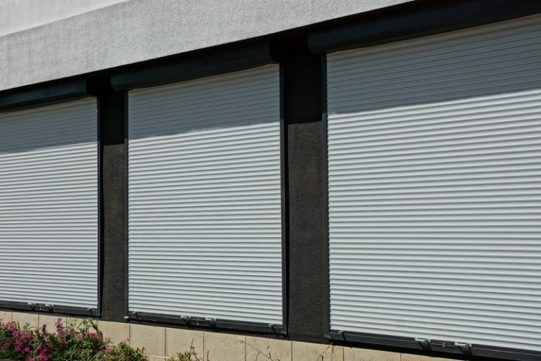 how-do-industrial-roller-shutter-doors-work-access-services